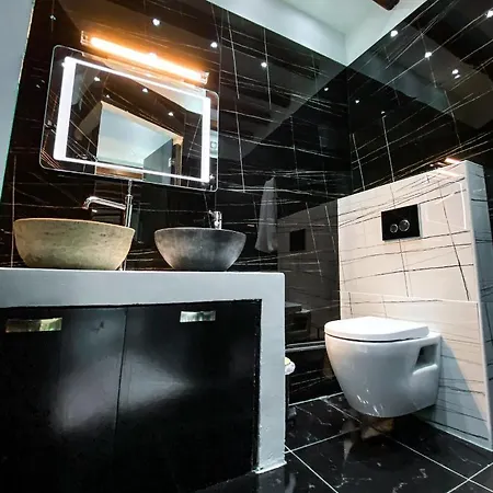 St. Tatti Luxury Studio Apartament *